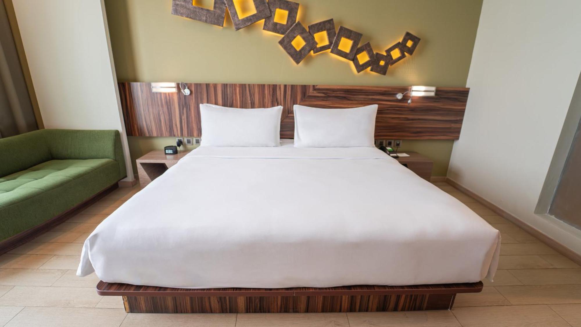 Holiday Inn Cikarang Jababeka By Ihg Kültér fotó