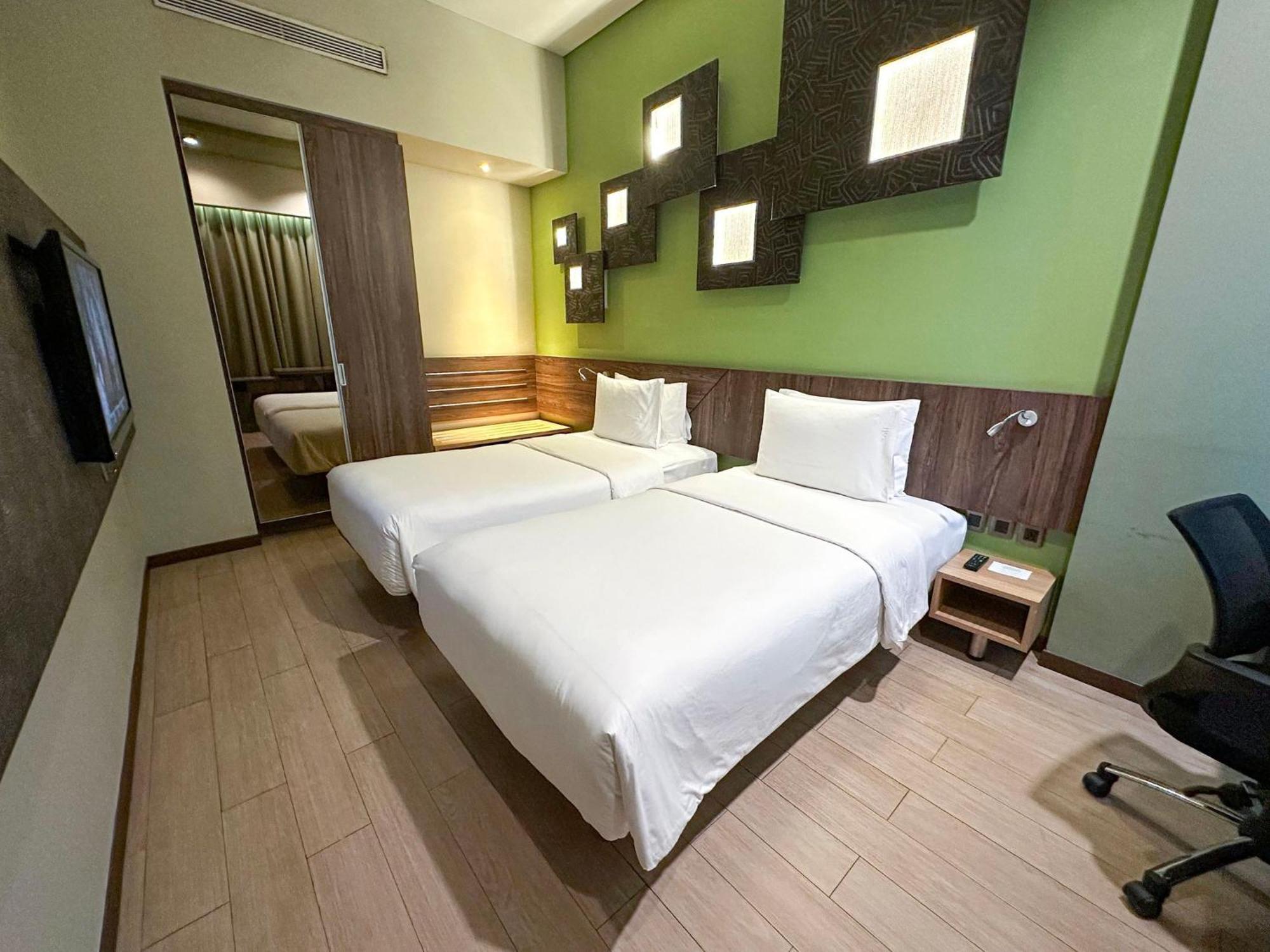 Holiday Inn Cikarang Jababeka By Ihg Kültér fotó